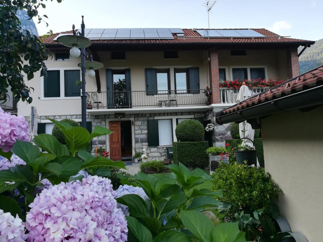B&B Oltra Lamon Exteriör bild